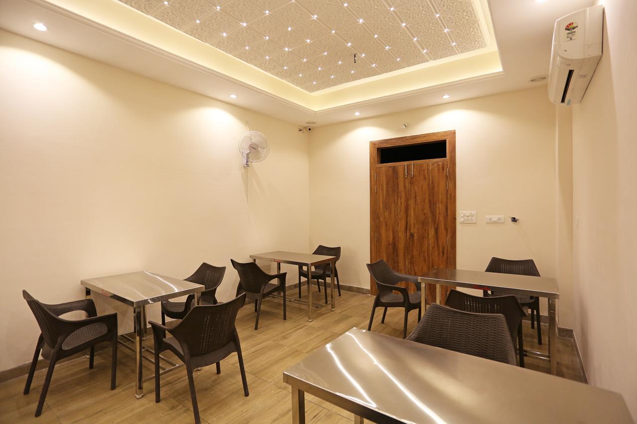 Oyo 9476 Hotel Mittal Kota  Bagian luar foto